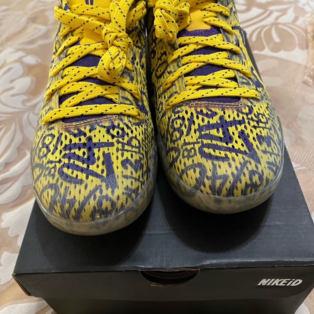 Extremely RARE Kobe Bryant MAMBA DAY sneakers. Has all of his stats. MINT - Picture 2 of 8